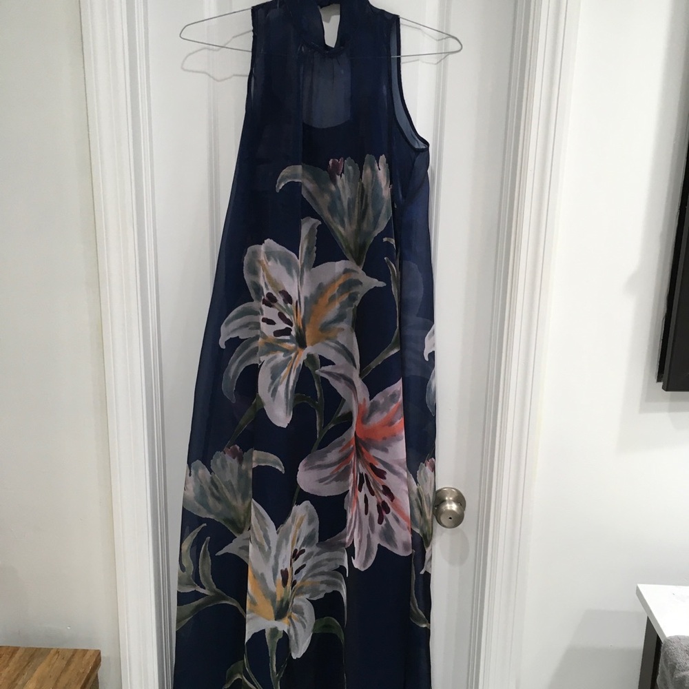 👌 Julia Jordan Navy Floral Halter Maxi Dress ✨